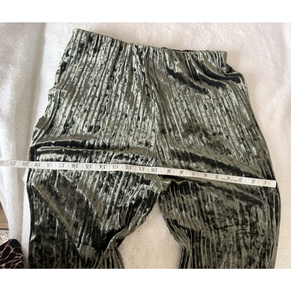 NWT Umgee Olive Green Pleated Crushed Velvet Wide Leg Pants Flare High Waist S - Picture 6 of 13